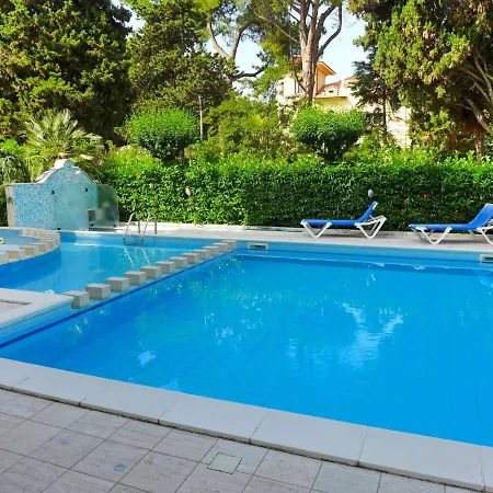Locazione Turistica Rendez Vous.4 * Pineto